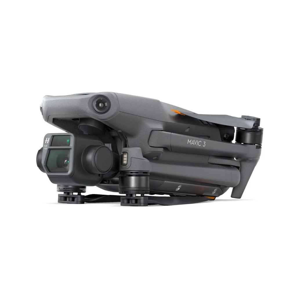 DJI Mavic 3 Fly More Combo - дрон с 4К камерой, 30 км, 45 мин, 3 АКБ